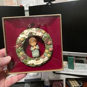 Vintage Hallmark 1977 Christmas Wreath Ornament
